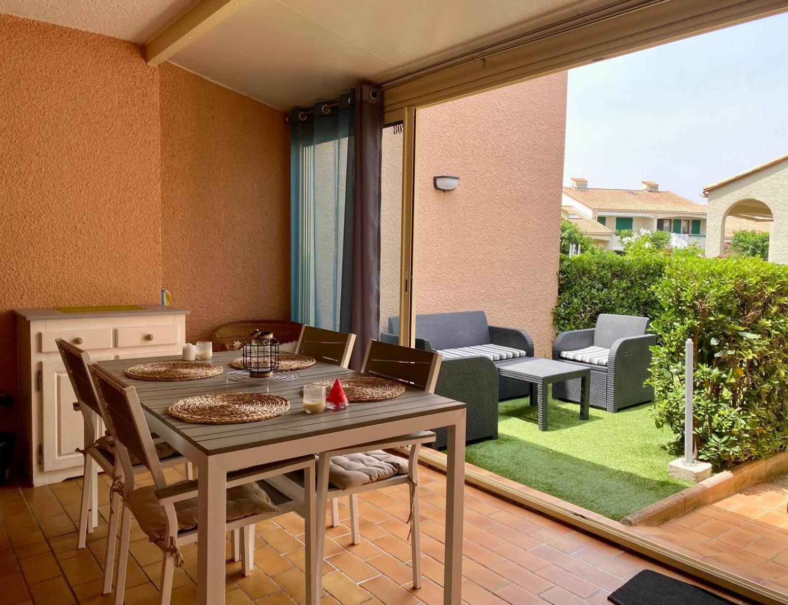 Superbe Appartement T2 En Residence Avec Piscine Saint-Cyprien  Dış mekan fotoğraf